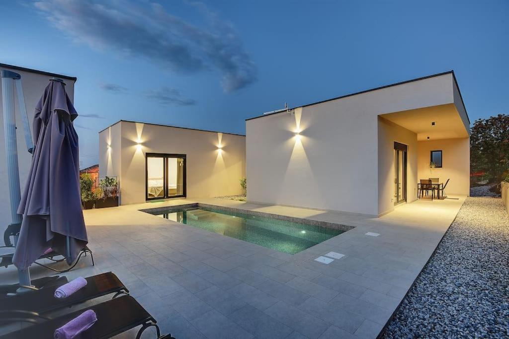 Vila Nauta - Luxury In Vintijan, Near Pula Екстер'єр фото