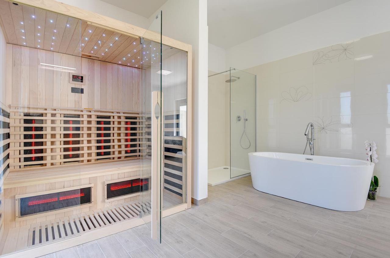 Vila Nauta - Luxury In Vintijan, Near Pula Екстер'єр фото